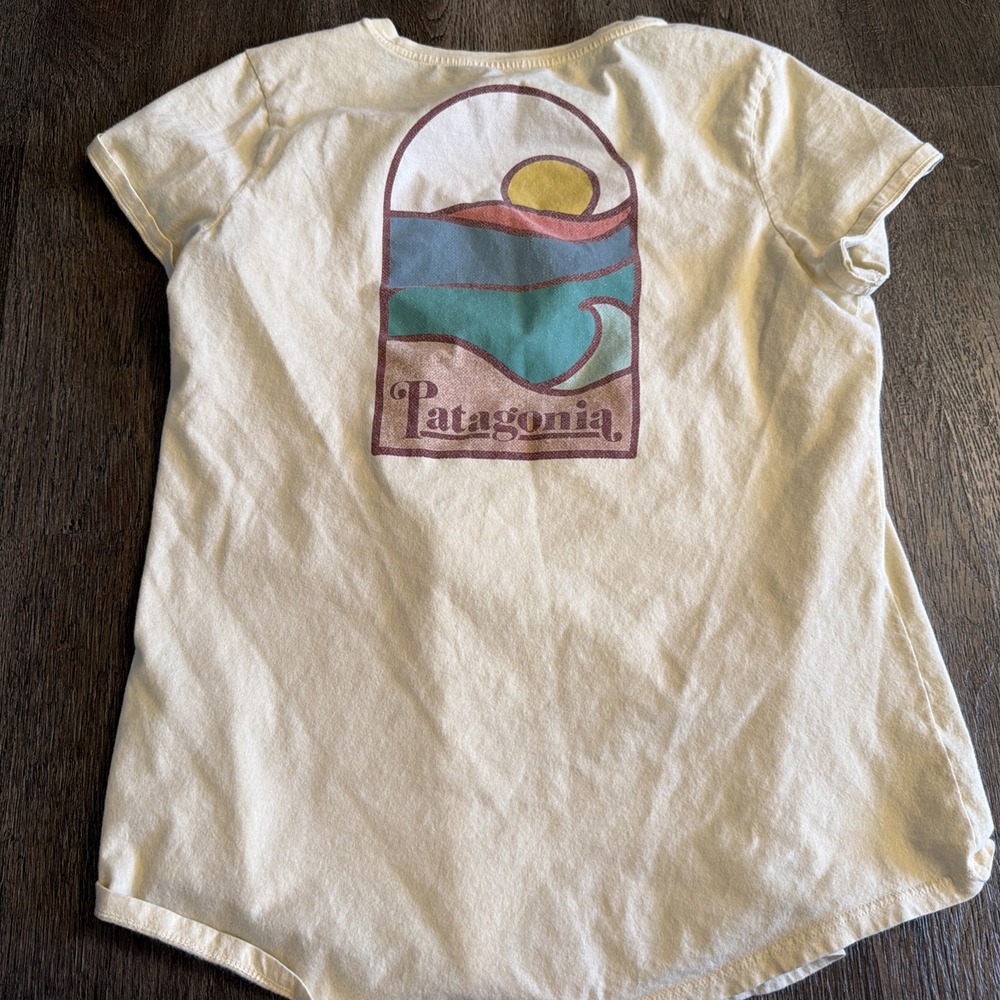 Patagonia Women's Yellow Slim Fit Organic Cotton Tshirt Size Small